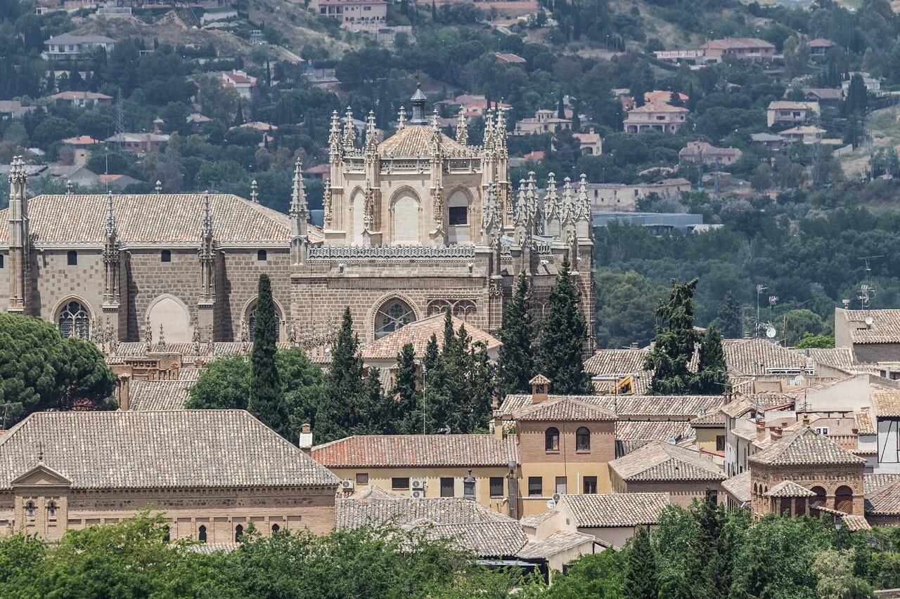 Un'immagine da lontano del Monastero